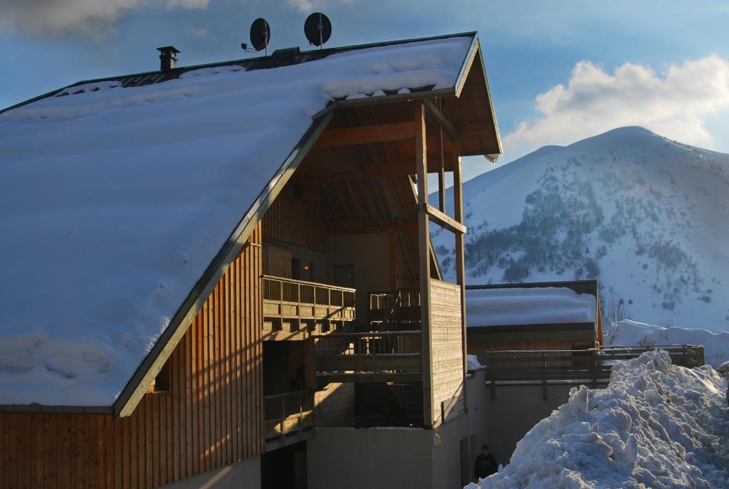 Madame Vacances Appartements Et Chalets La Fontaine Du Roi La Chal ภายนอก รูปภาพ